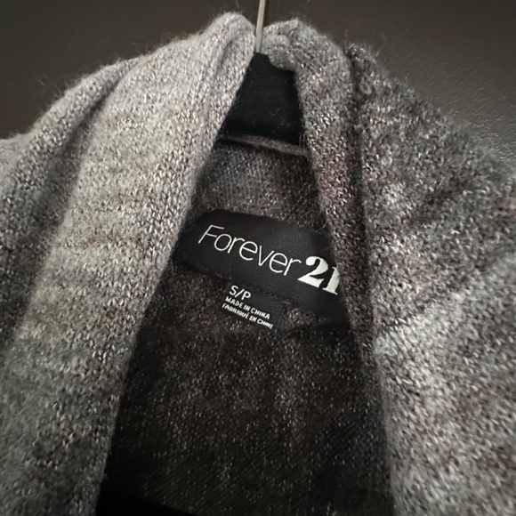 VINTAGE FOREVER 21 KNIT SHAWL SHRUG S/P - Picture 2 of 3